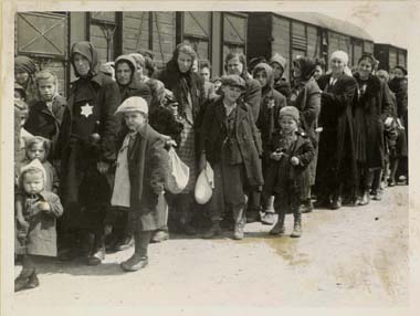 Photo from the Auschwitz album, Yad Vashem