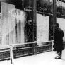 Vidrieras destrozadas de un negocio judío en Berlín
