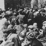 Sammelplatz für die Deportation der Juden im Ghetto von Lodz, 1942. Fotograph: BPK