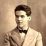 Picture of the famous Spanish poet and theatre director Federico García Lorca, 1914. In August 1936, he was shot by Fascist militia, at the age of 38. Source: Wikimedia commons, public domain.